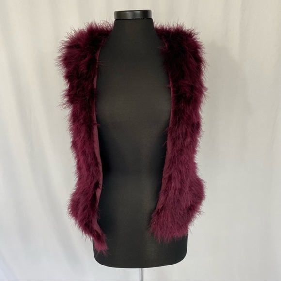 CLUB Monaco Purple Feathered Vest in Size Medium - Picture 1 of 3